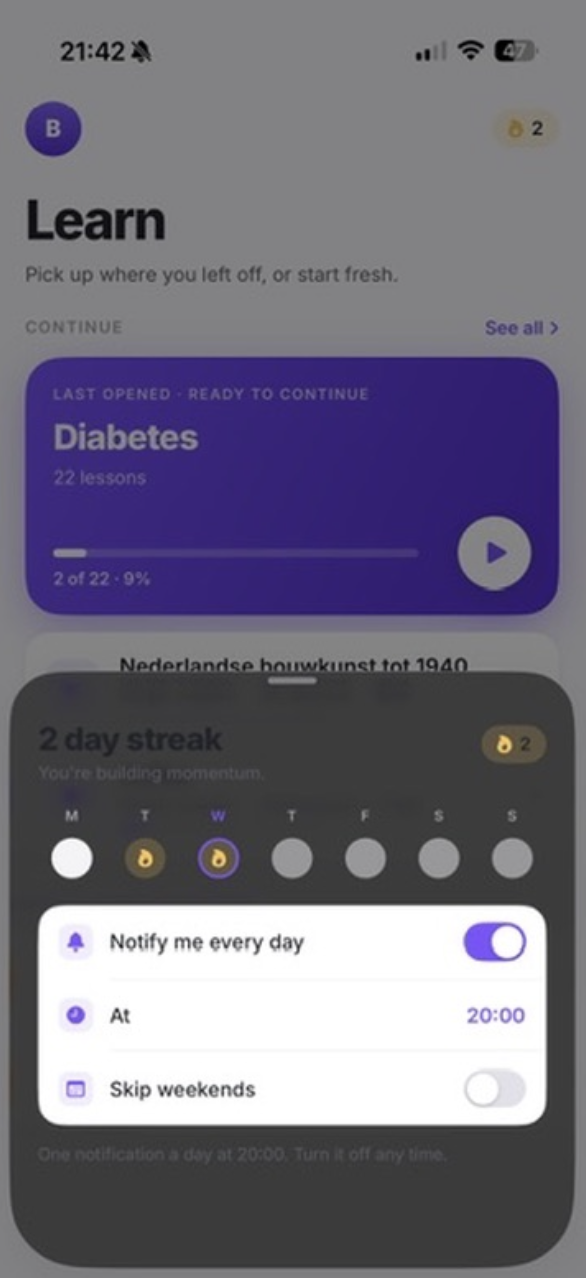 CAPP Adaptief Leren op de telefoon, met een streak en instellingen voor dagelijkse herinneringen en het overslaan van weekenden
